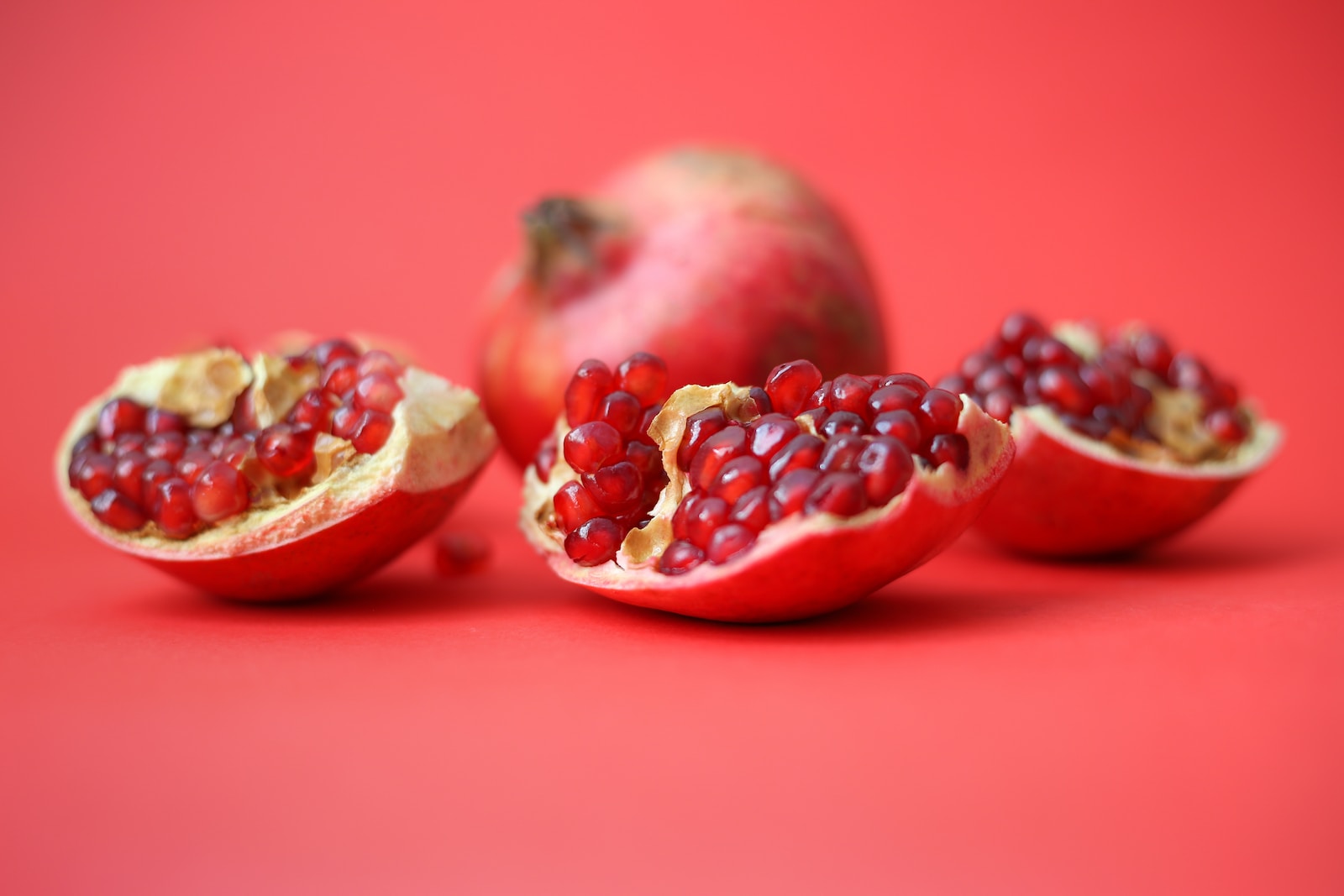 How to Tell if a Pomegranate is Bad Expert Tips for Spotting Spoiled Fruit